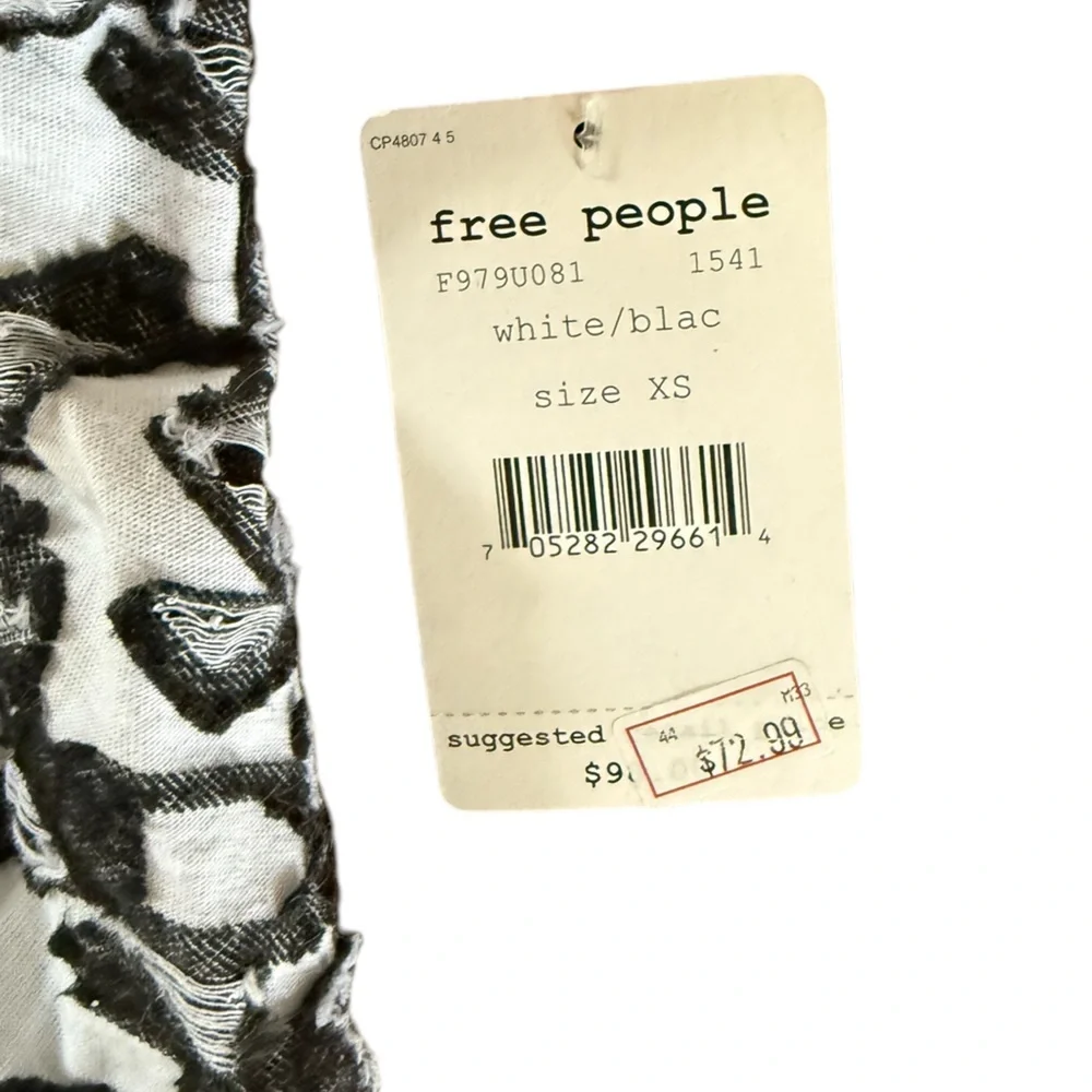 Dress Free People Black and White halter pockets Distressed Patterned Dress - Picture 5 of 6